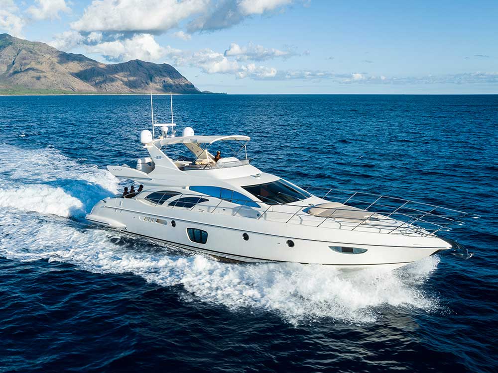 Coppélia yacht – luxury private cruise with open-air flybridge in Ko Olina